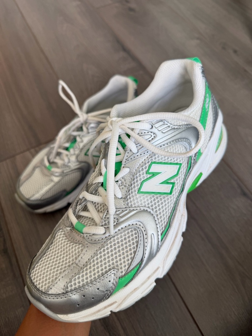 New Balance 530 White, Silver & Green Kids' Athletic Sneakers - Picture 1 of 7
